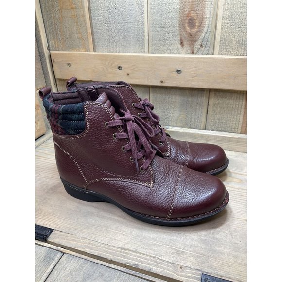 Clarks Shoes - Clarks Cushion Soft Retro Boots Maroon Plaid Accent  Zipper US9
